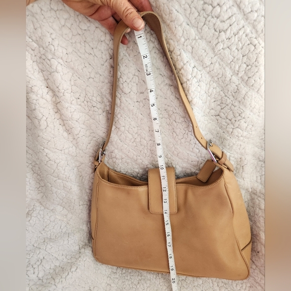 Vintage Coach  Tan Shoulder Bag - Picture 12 of 14